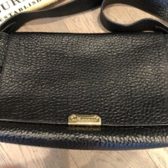 Burberry Authentic Luxury Leather Shoulder Bag Black w Gold Metal Hardware Sz OS - Picture 3 of 16